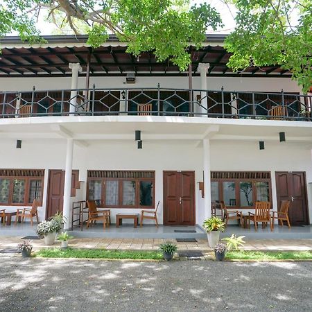 Surf Sea Breeze Apartments Mirissa Dış mekan fotoğraf