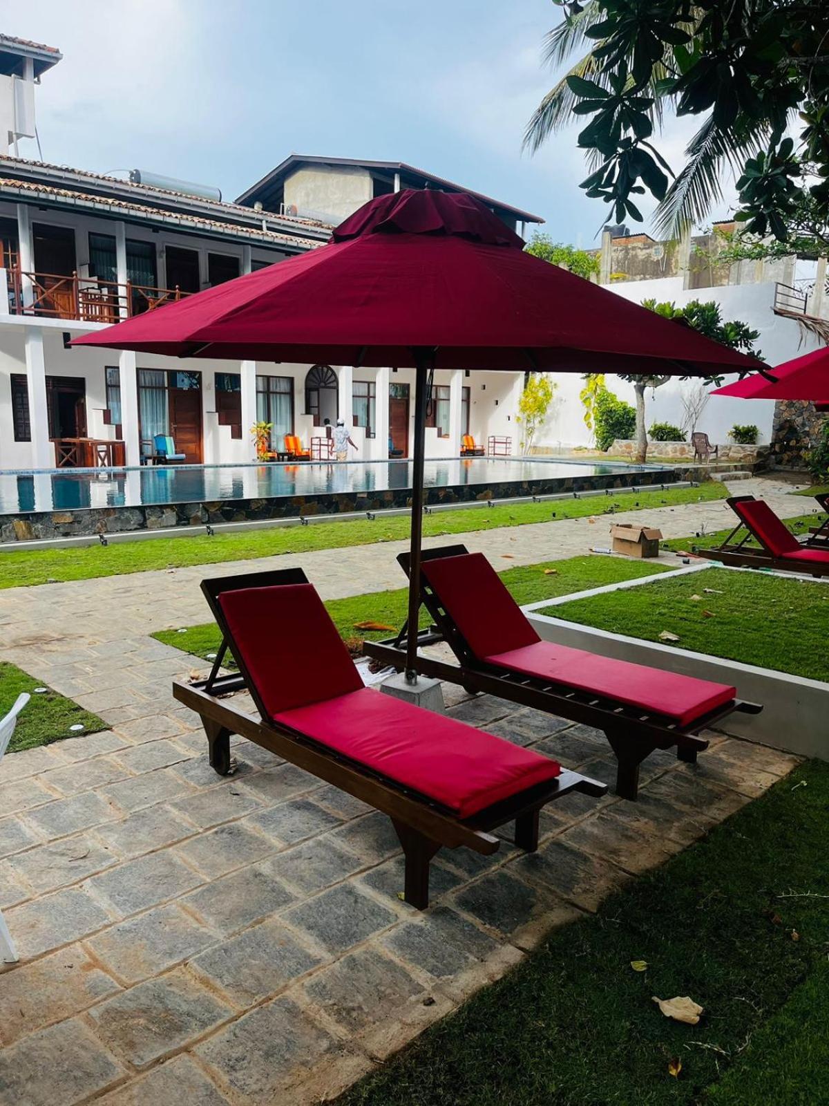 Surf Sea Breeze Apartments Mirissa Dış mekan fotoğraf